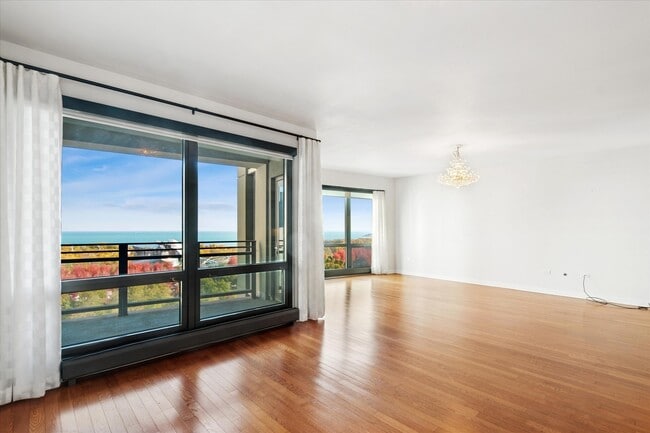 Building Photo - 130 N Garland Ct