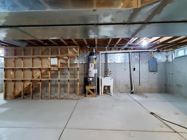 Building Photo - 2010 N 41st St