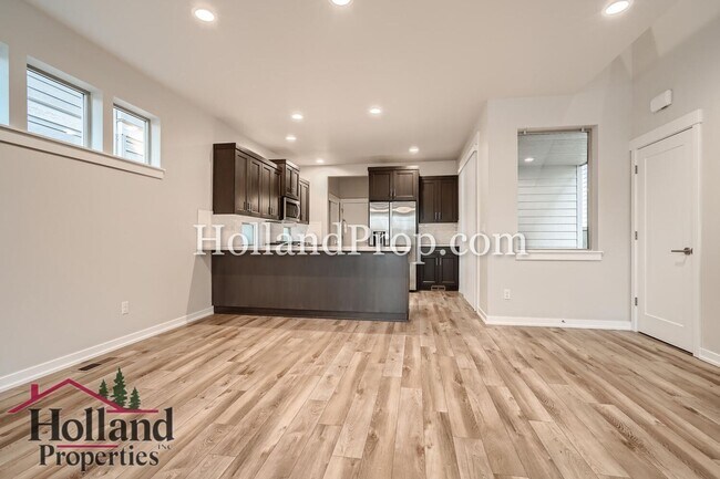 Building Photo - Brand-New Luxury Living Near Butternut Creek Park!
