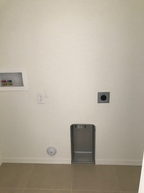 Building Photo - 3 Bedroom 2 Bath - Contact Property Pros