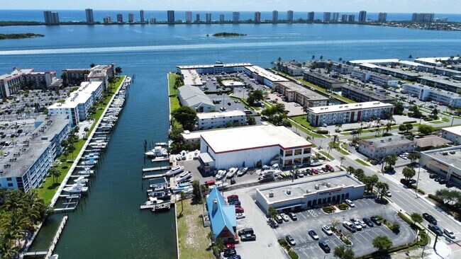 Building Photo - 108 Paradise Harbour Blvd