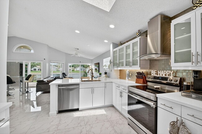 Building Photo - 9601 Harbour Lake Cir