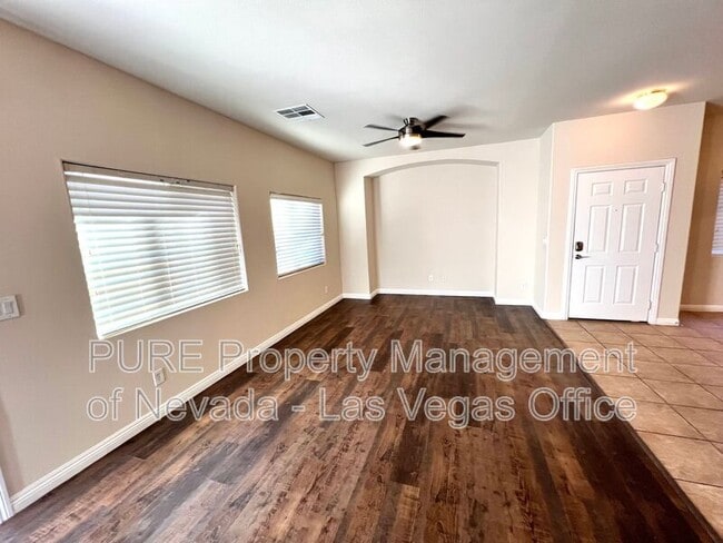 Building Photo - 8809 Horizon Wind Ave