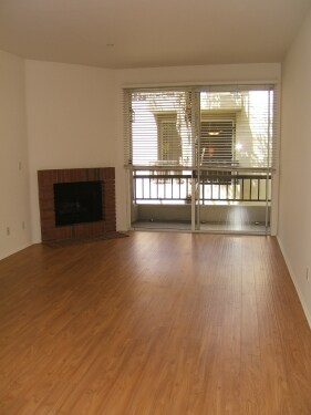 Interior Photo - 11660 Mayfield Ave