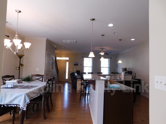 Building Photo - 1244 Assembly St