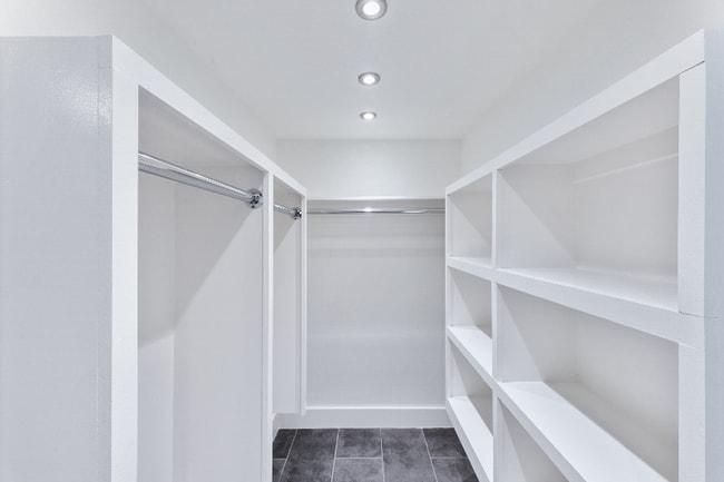 Building Photo - 303 Watts Ln