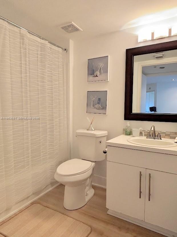 Building Photo - 460 S Park Rd