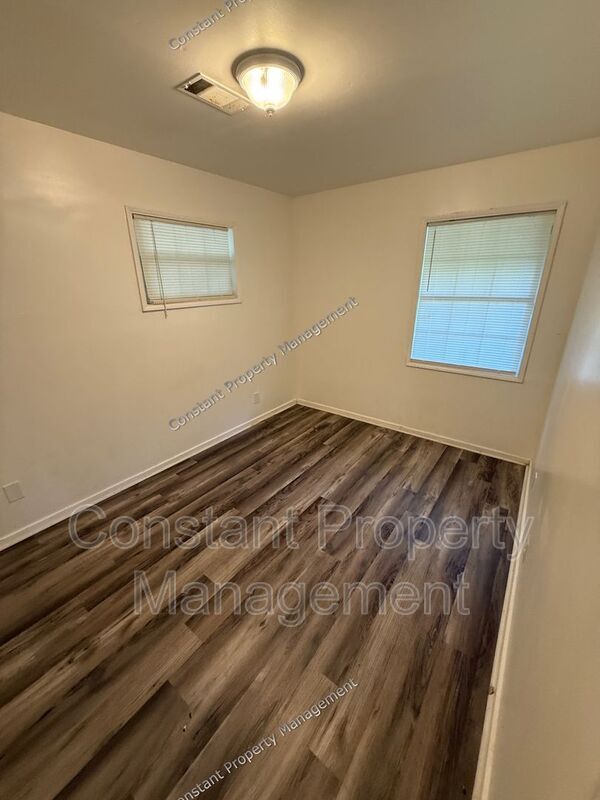 Building Photo - 3371 Adkins Ave