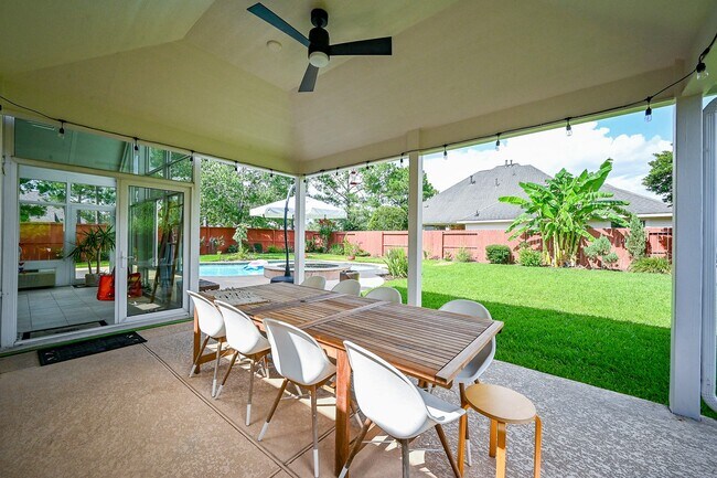 Building Photo - 6342 Collina Springs Ct