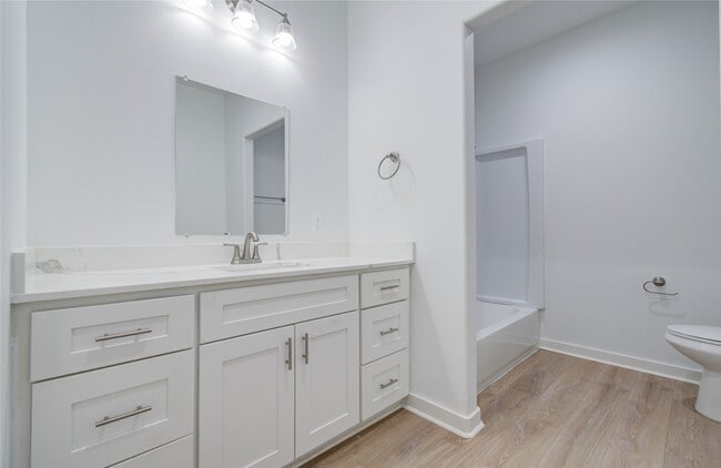 Building Photo - 8316 Peachtree St