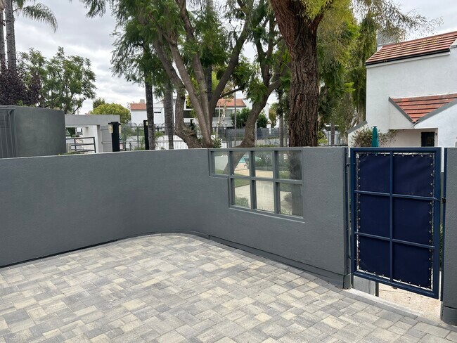 Building Photo - 1109 Tivoli Ln