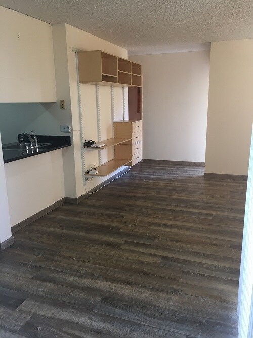 Building Photo - 1571 Piikoi St