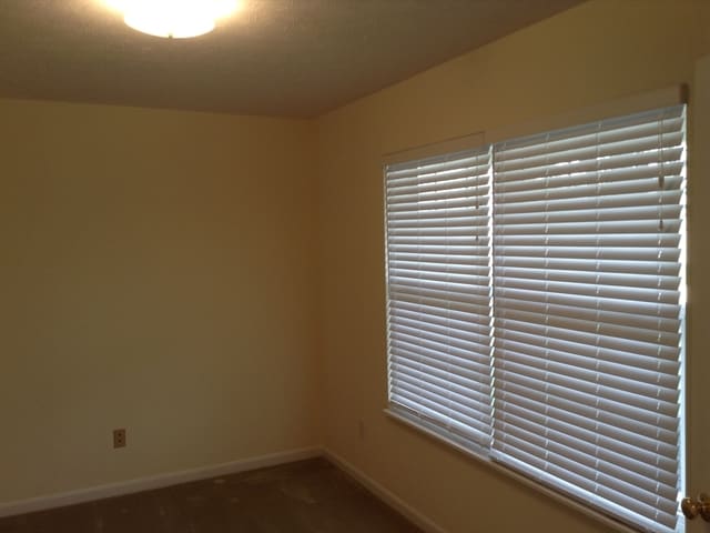 Building Photo - 7628 Falls Creek Way