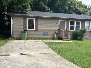 Building Photo - 405 E Central Ave