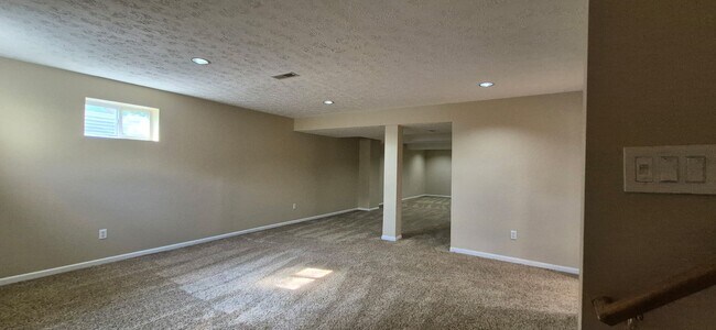 Building Photo - 2999 Iowa Ct
