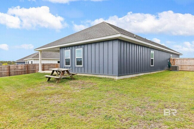 Building Photo - 13164 Shoshoney Cir