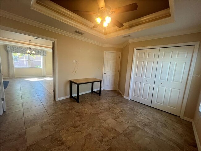 Building Photo - 12660 SW Lakeside Dr