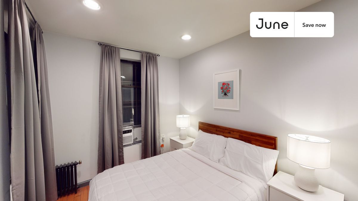 Building Photo - 226 E 7th St