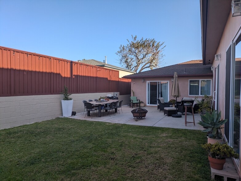 Building Photo - 4245 Del Monte Ave