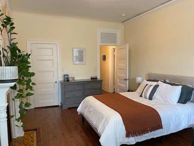 Building Photo - 1878 Beacon St