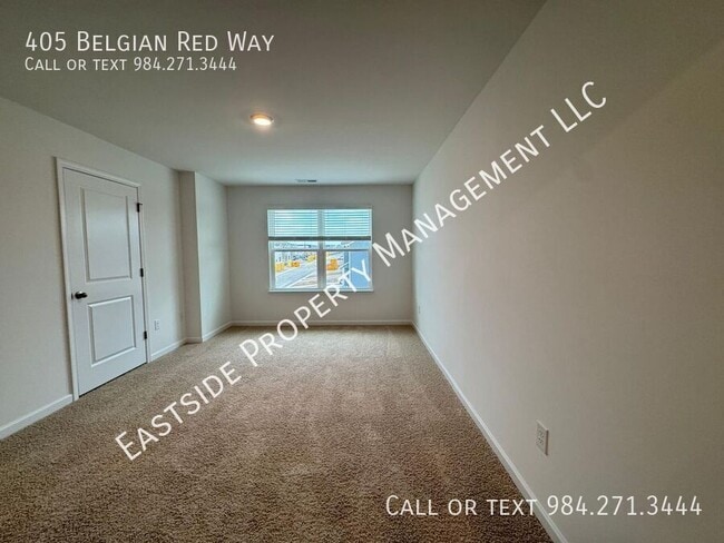 Building Photo - 405 Belgian Red Wy