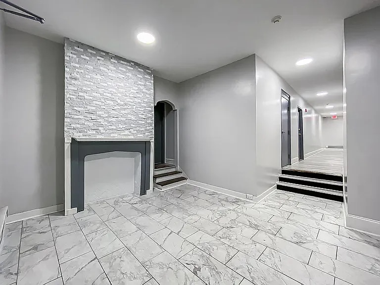 Building Photo - 5800 N 16th St