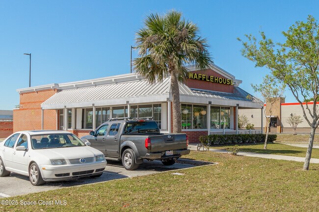 Building Photo - 511 Trumpet St SW