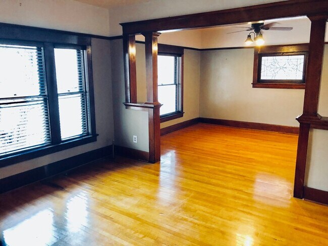 Building Photo - 234 E 100 S