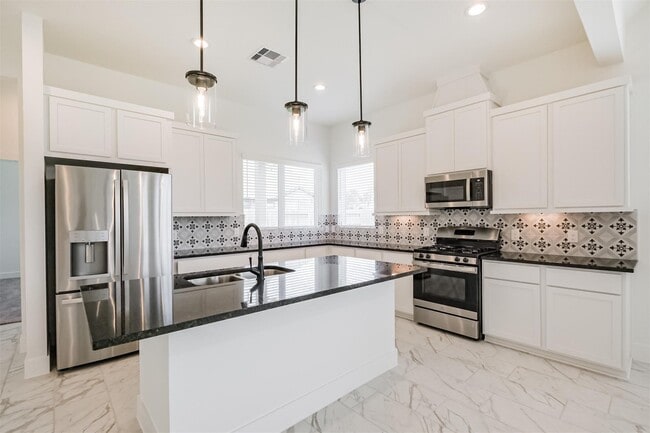 Building Photo - 1547 Cathedral Bend Drive