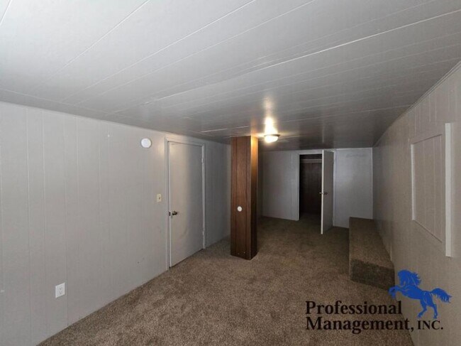 Building Photo - 6 bedroom in Billings MT 59101