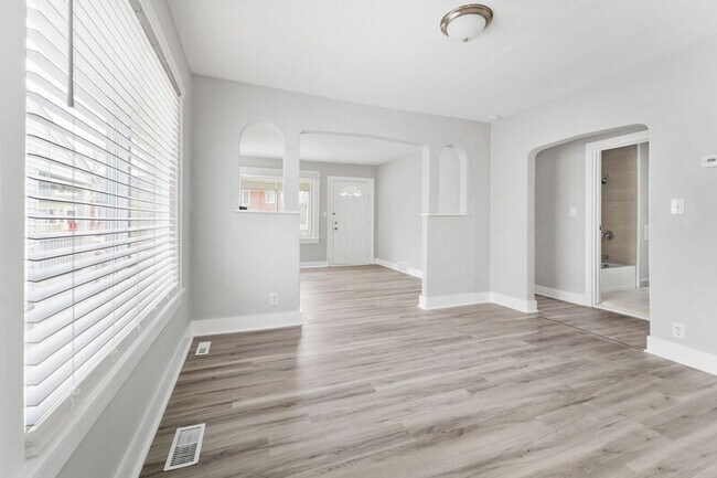 Building Photo - 260 Ardmore Dr