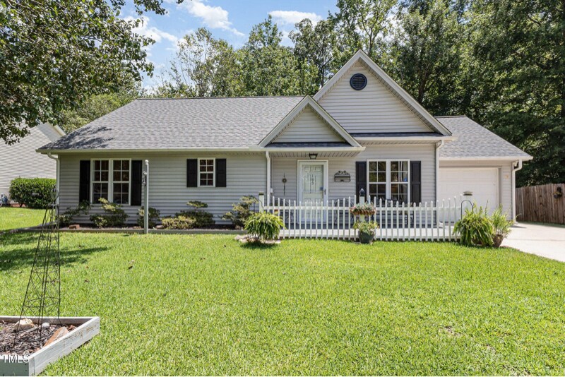 Building Photo - 105 Fox Den Ct