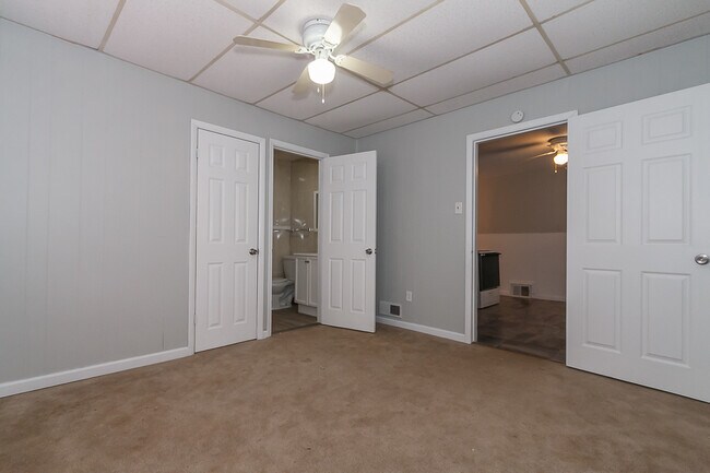 Building Photo - 6101 Wulff Dr