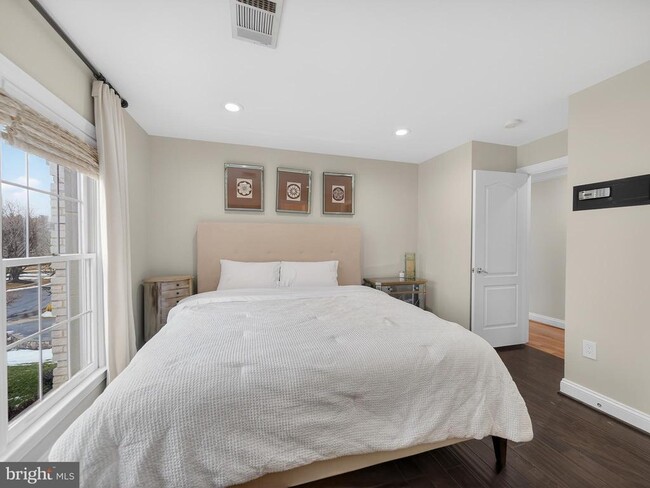 Building Photo - 11701 Winterset Terrace