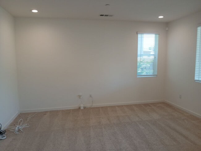 Building Photo - 1284 Warmth Ct