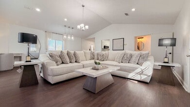 Building Photo - 300 W 23rd Pl