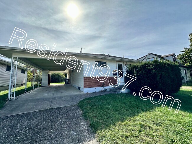 Primary Photo - 3 Bed 1 Bath Home
