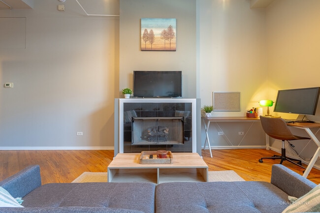 Building Photo - 500 S Clinton St