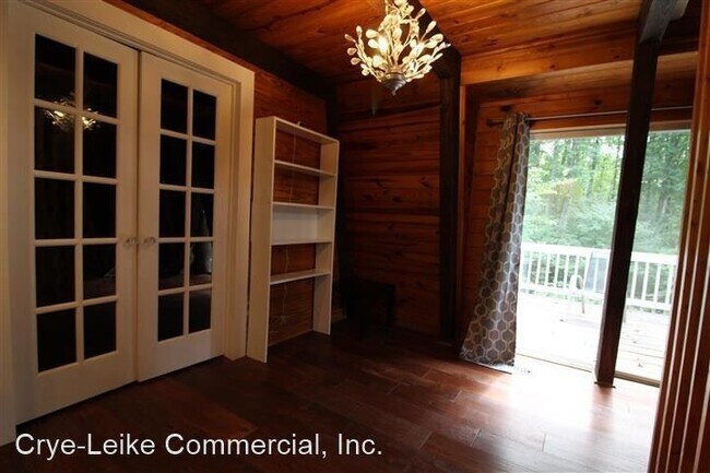Building Photo - 4 br, 3 bath House - 10810 Carmichael Road