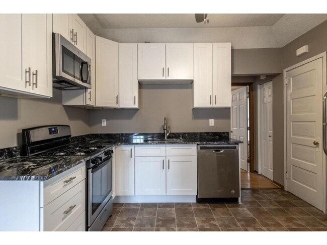 Building Photo - All Living Facilities on One Level. 3/1 Single Family Home.