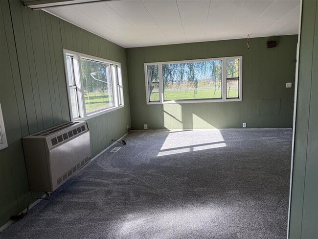 Building Photo - Country Living 2 Bedroom 2 Bathroom