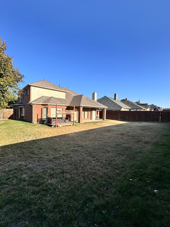 Building Photo - 15833 Bent Rose Way