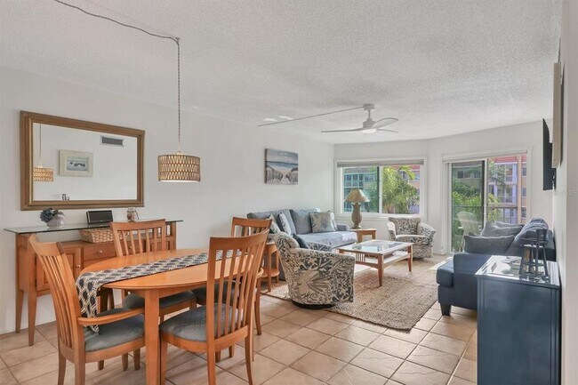 Building Photo - 1250 N Portofino Dr