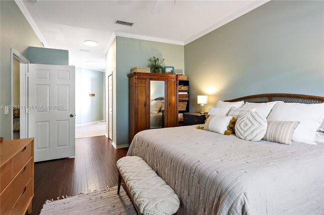 Building Photo - 143 37th Dr SW