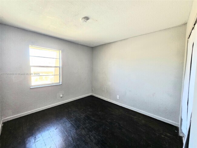 Building Photo - 2629 NW 60th Way