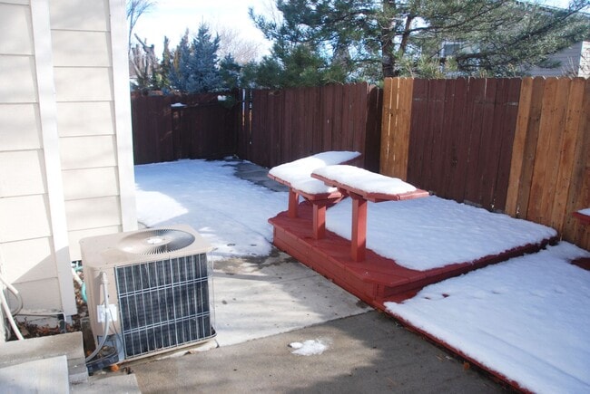 Building Photo - Millcreek Townhome in Reno