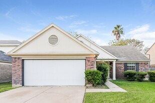 Building Photo - 1602 Clear Valley Dr