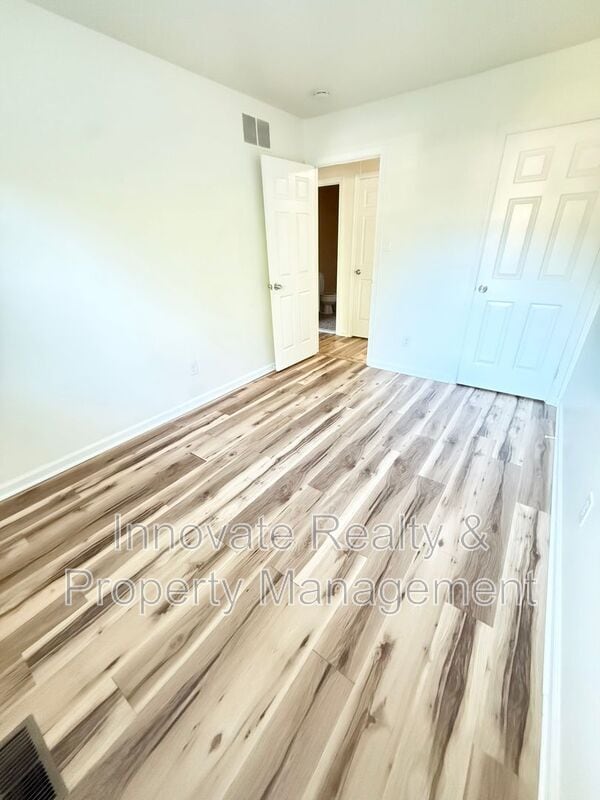 Building Photo - 304 Brookwood Dr