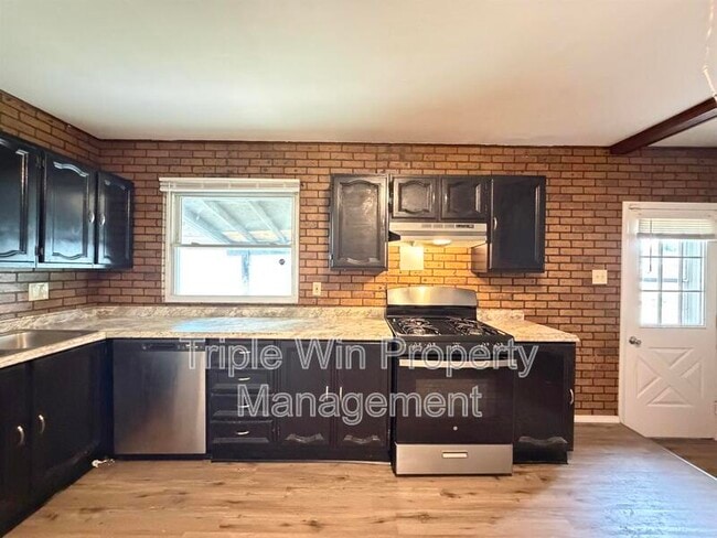 Building Photo - 3015 Matlock Dr