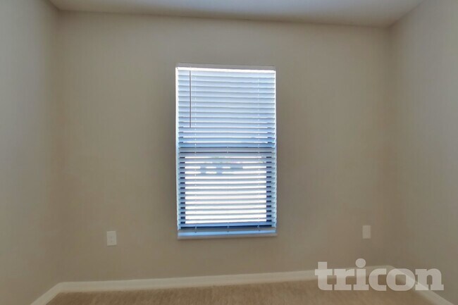 Building Photo - 1744 Chatham Grn